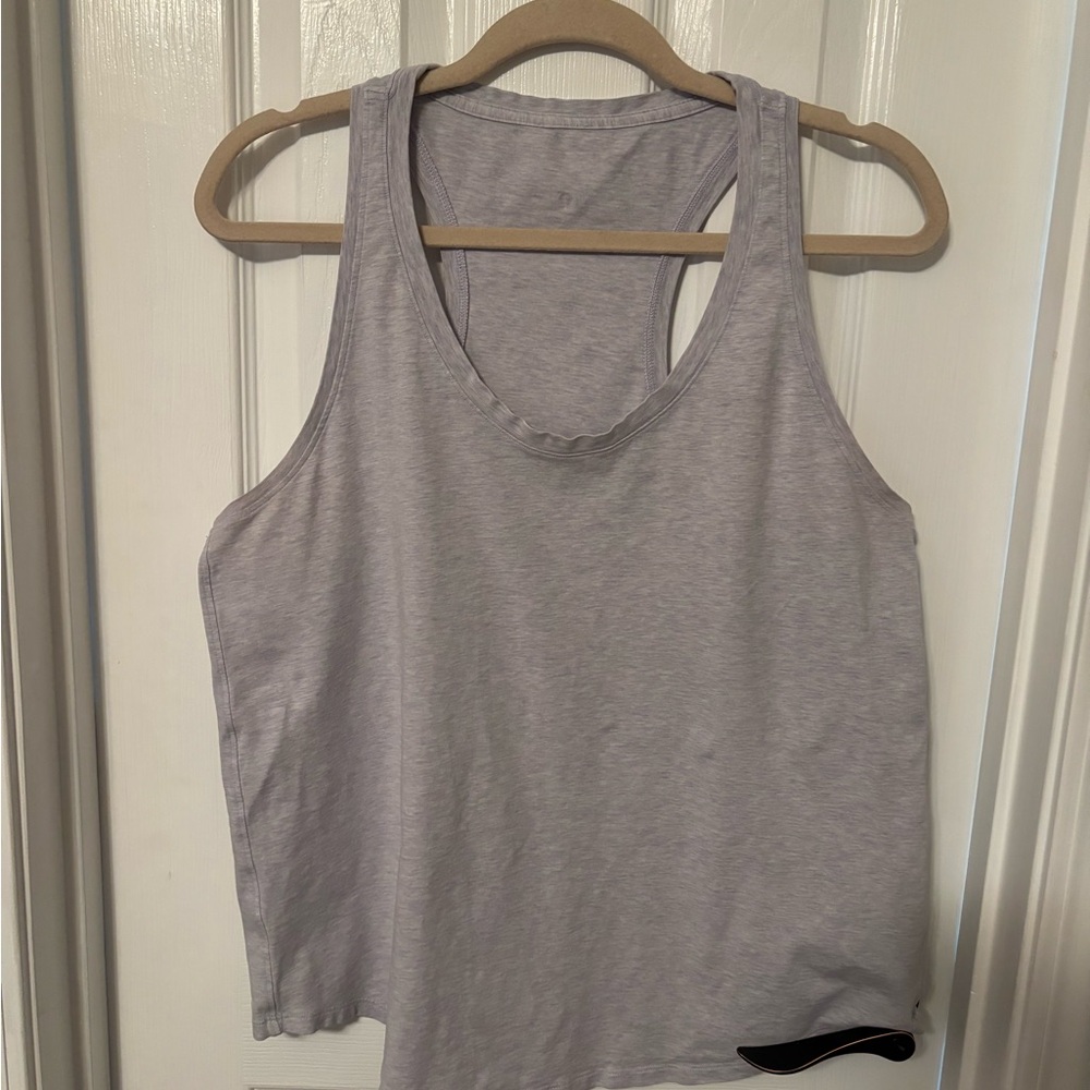 Lululemon Love Tank Top
HEATHERED LAVENDER DEW size 12?
